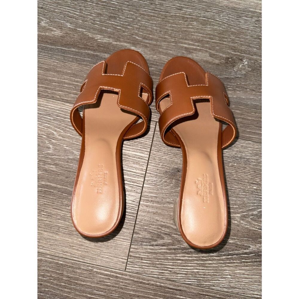 Hermès-Style Brown Leather Slide Sandals